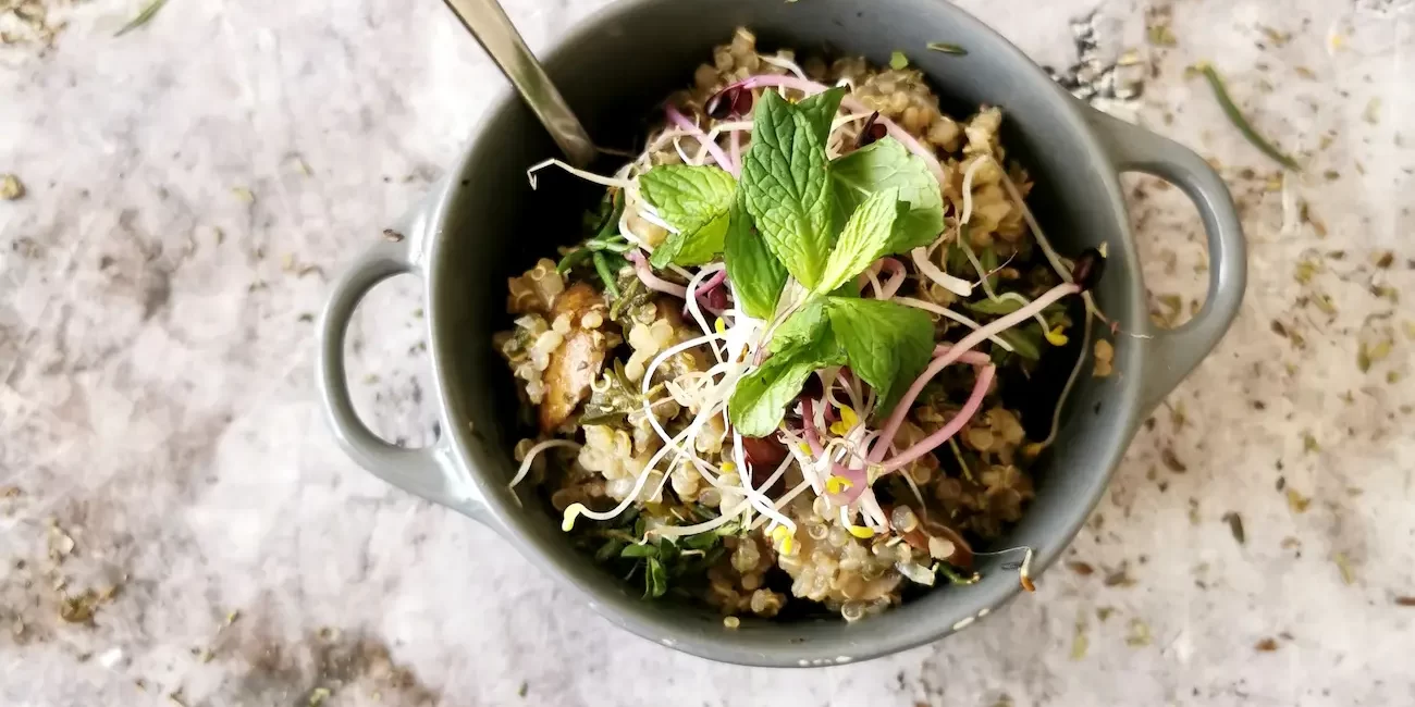 RISOTTO DE QUINOA CON PORTOBELLOS AL TOQUE DE TOMILLO